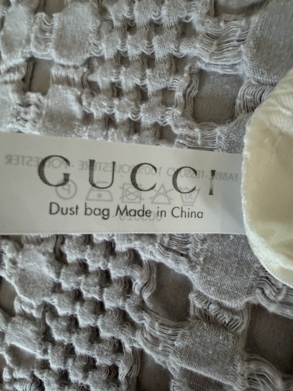Gucci Cream Dust Protectors (pair) - Picture 3 of 3